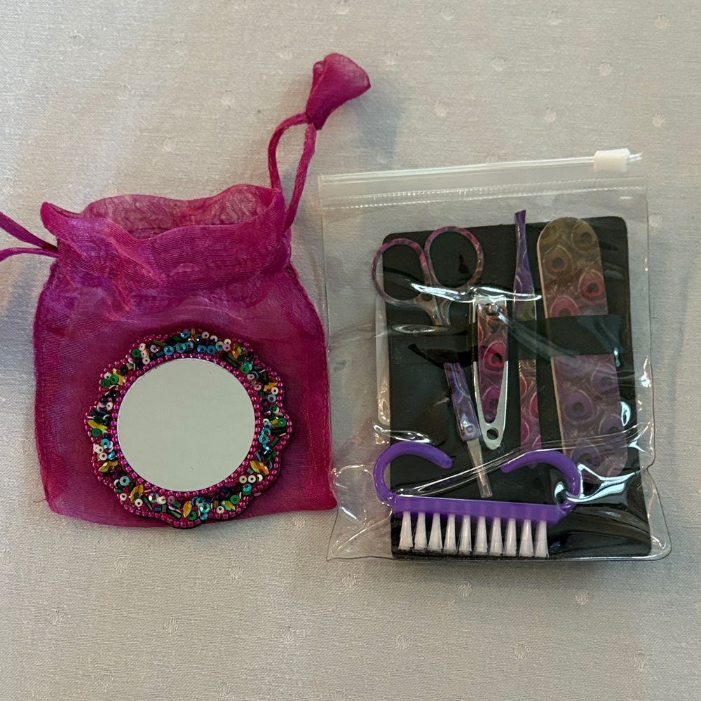 NWT Beaded Compact Mirror and Nail Care Set